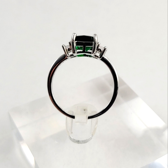 Sterling 2ct Emerald Ring - Picture 11 of 15